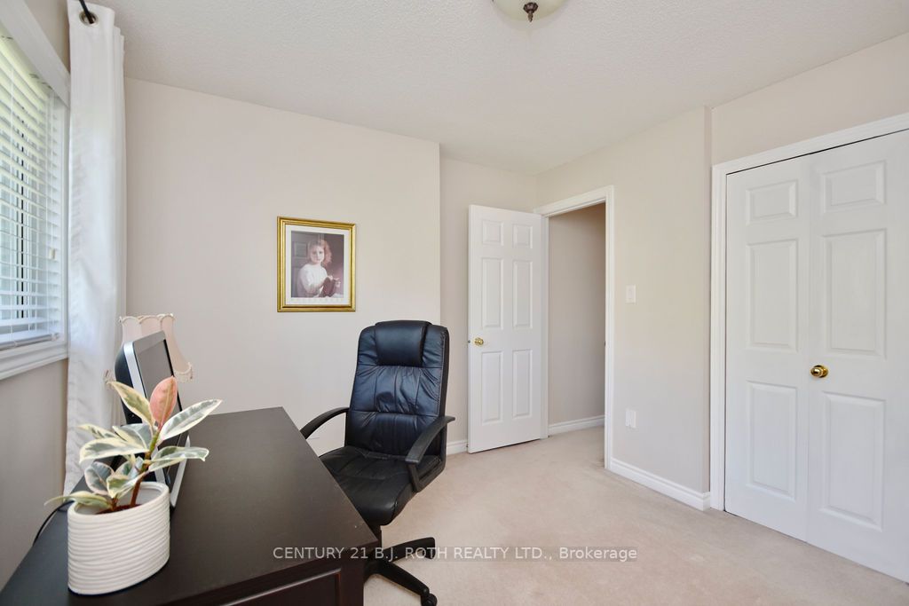 65 Hawkins Dr