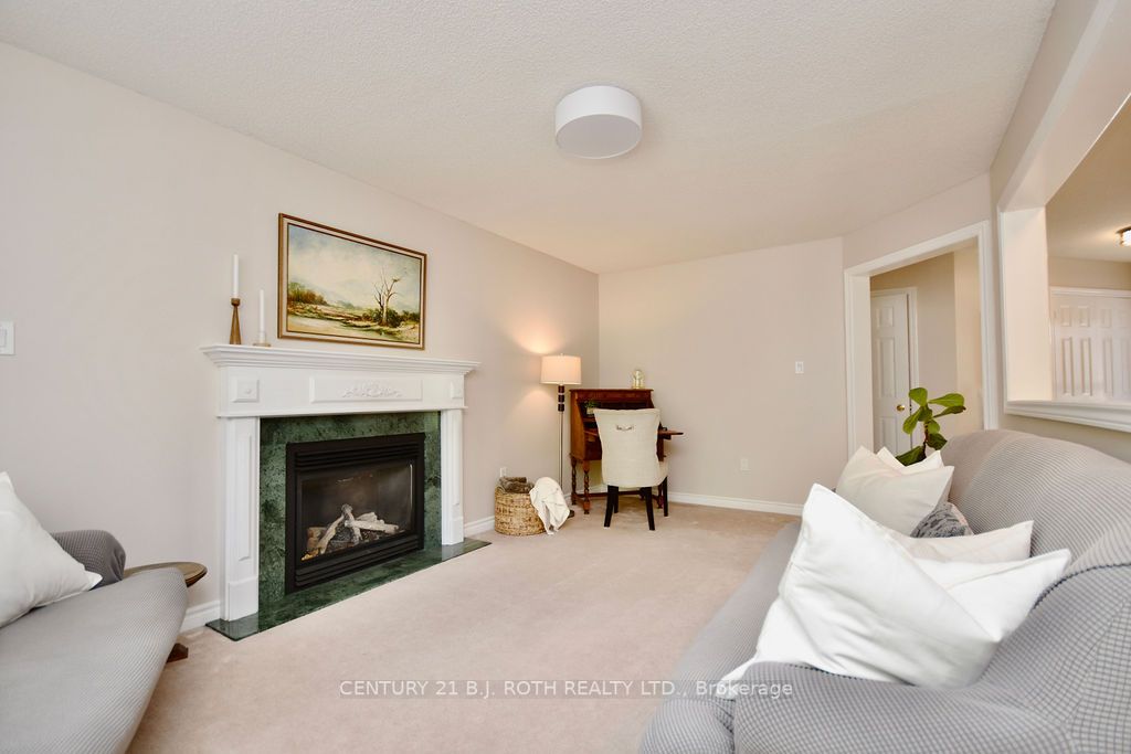 65 Hawkins Dr