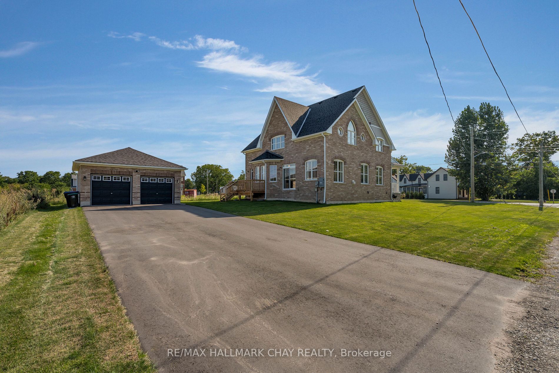 43 Wellington St E