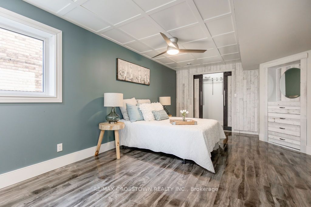 21 Brookfield Cres