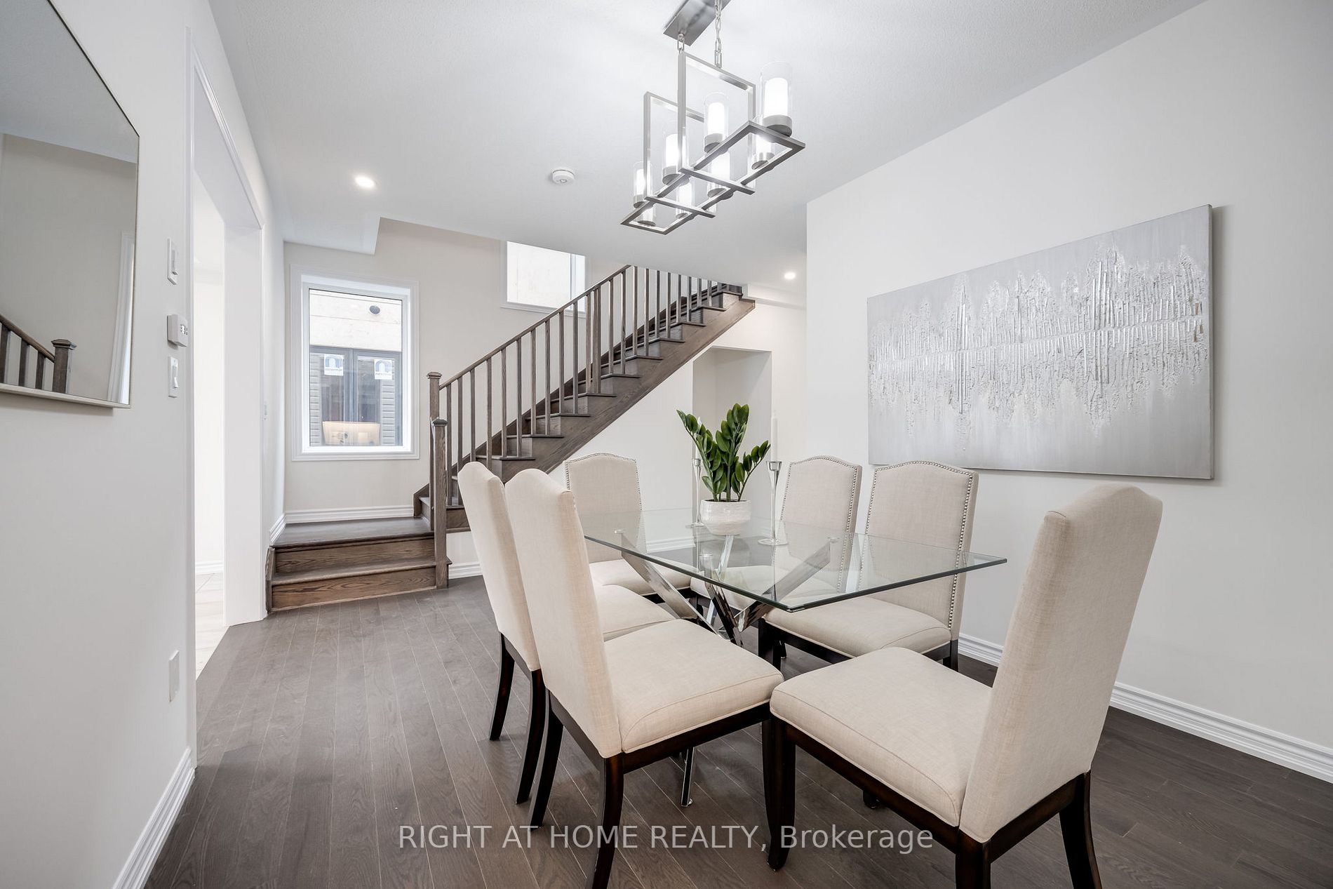 10 Ludlow Dr
