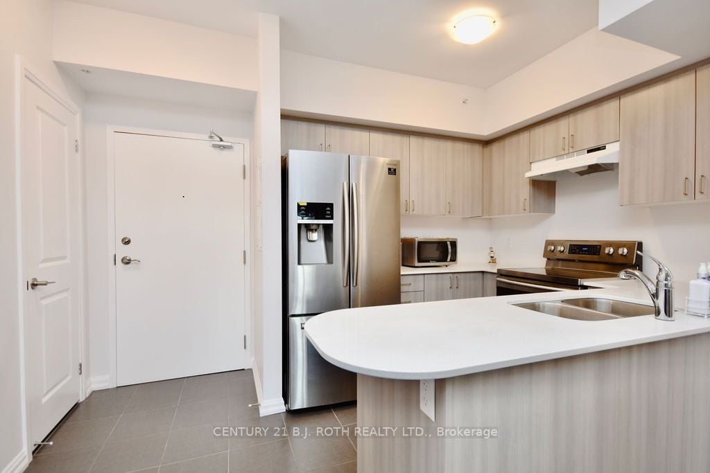 302 Essa Rd, #205