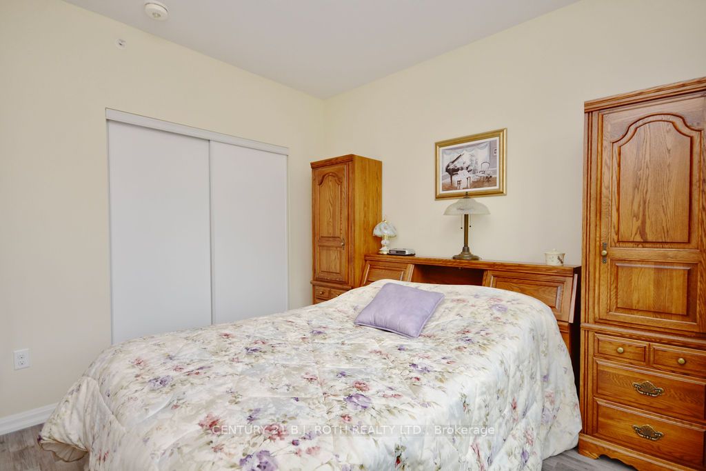 302 Essa Rd, #205