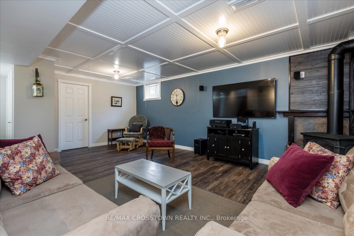 185 Marsellus Dr
