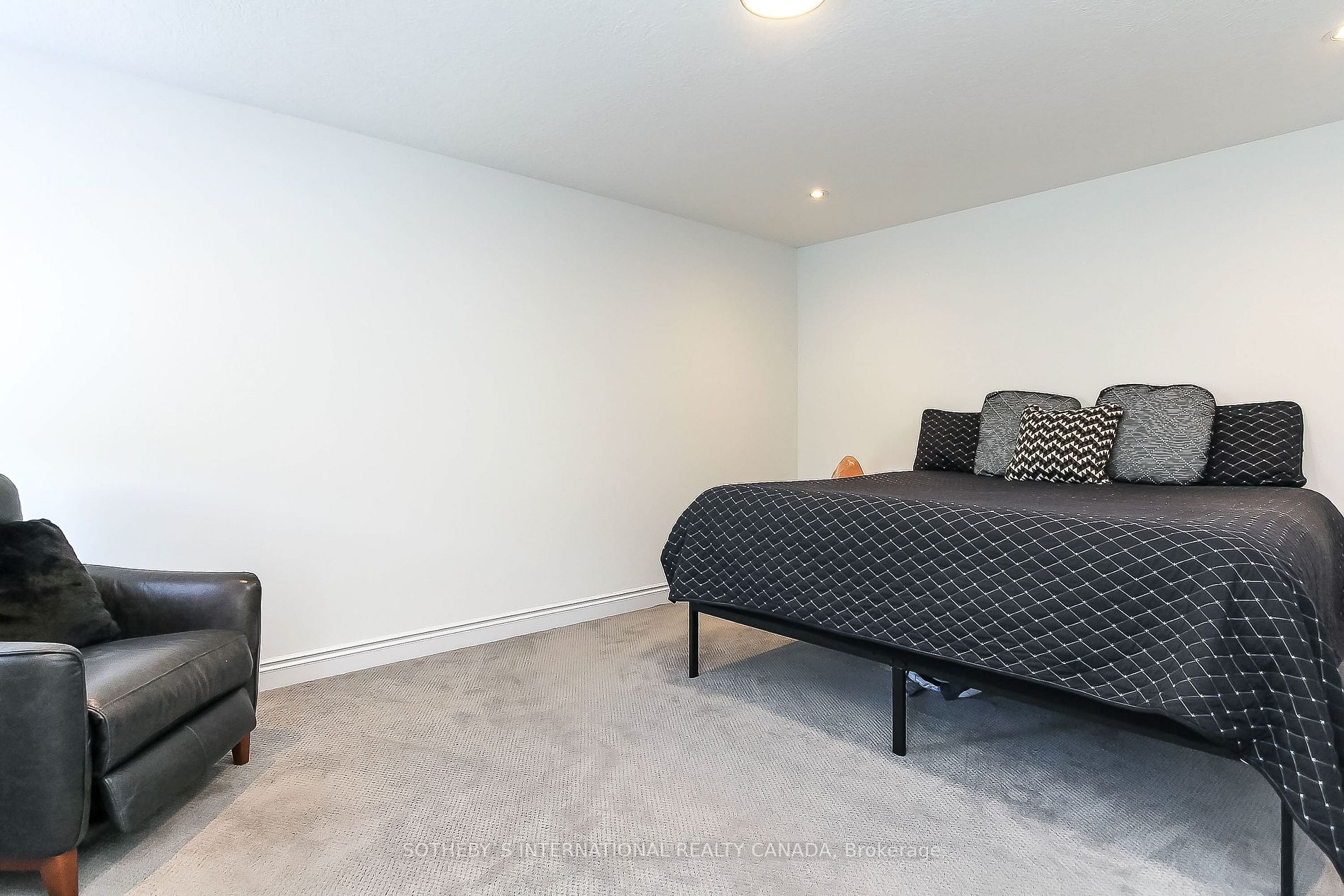 68 Foley Cres