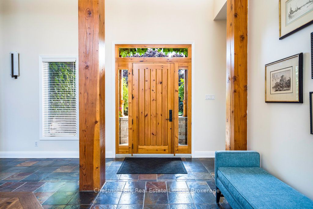 2 Evergreen Rd
