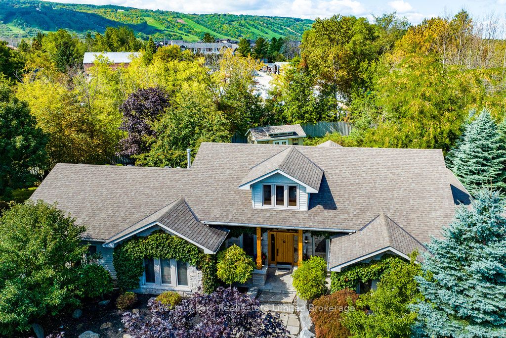 2 Evergreen Rd