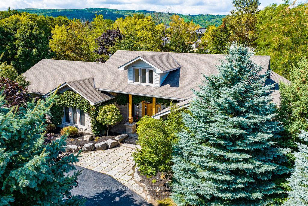 2 Evergreen Rd