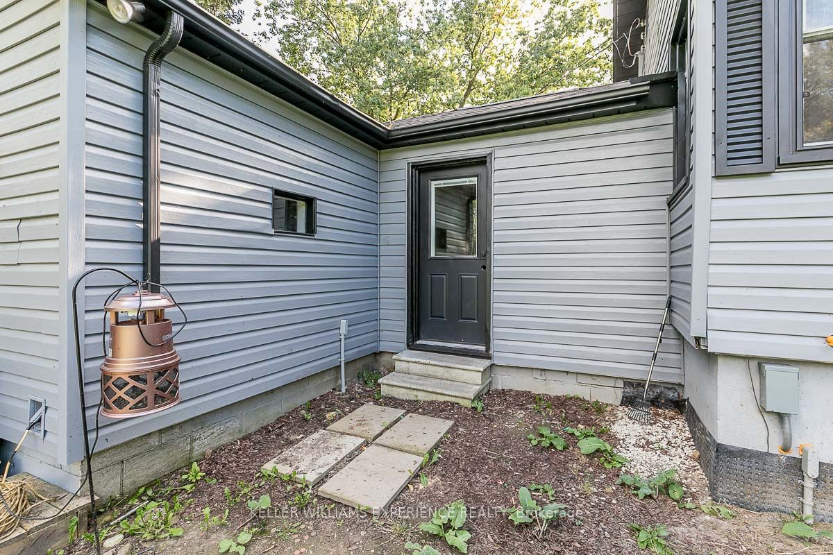 1679 George Johnston Road