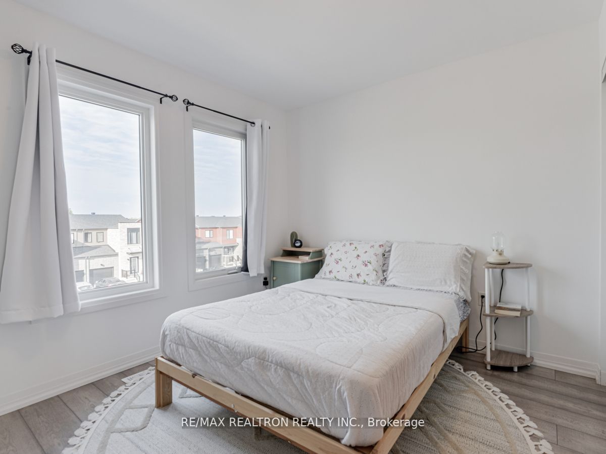 113 Fairlane Ave