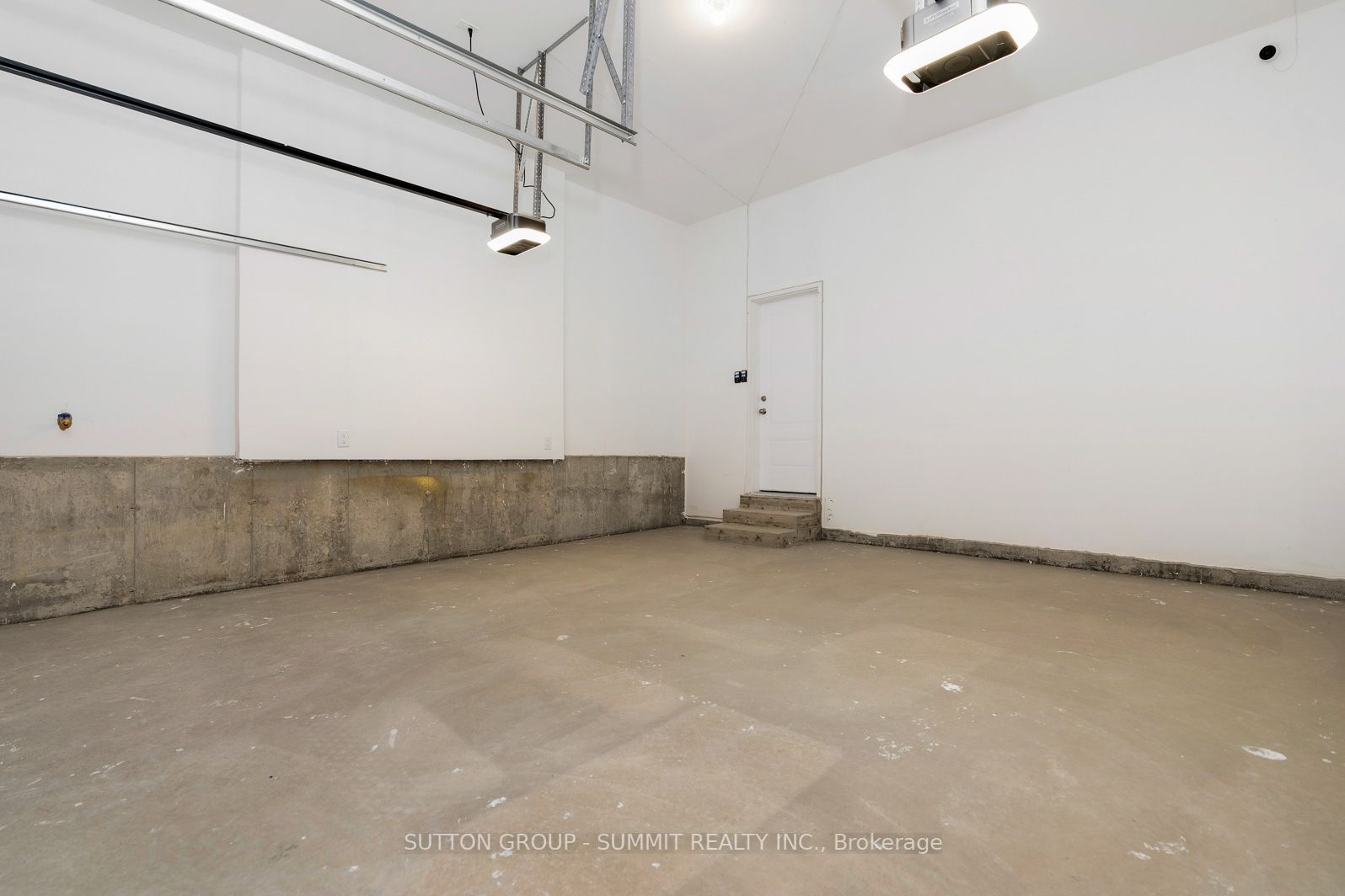 242 Warden St