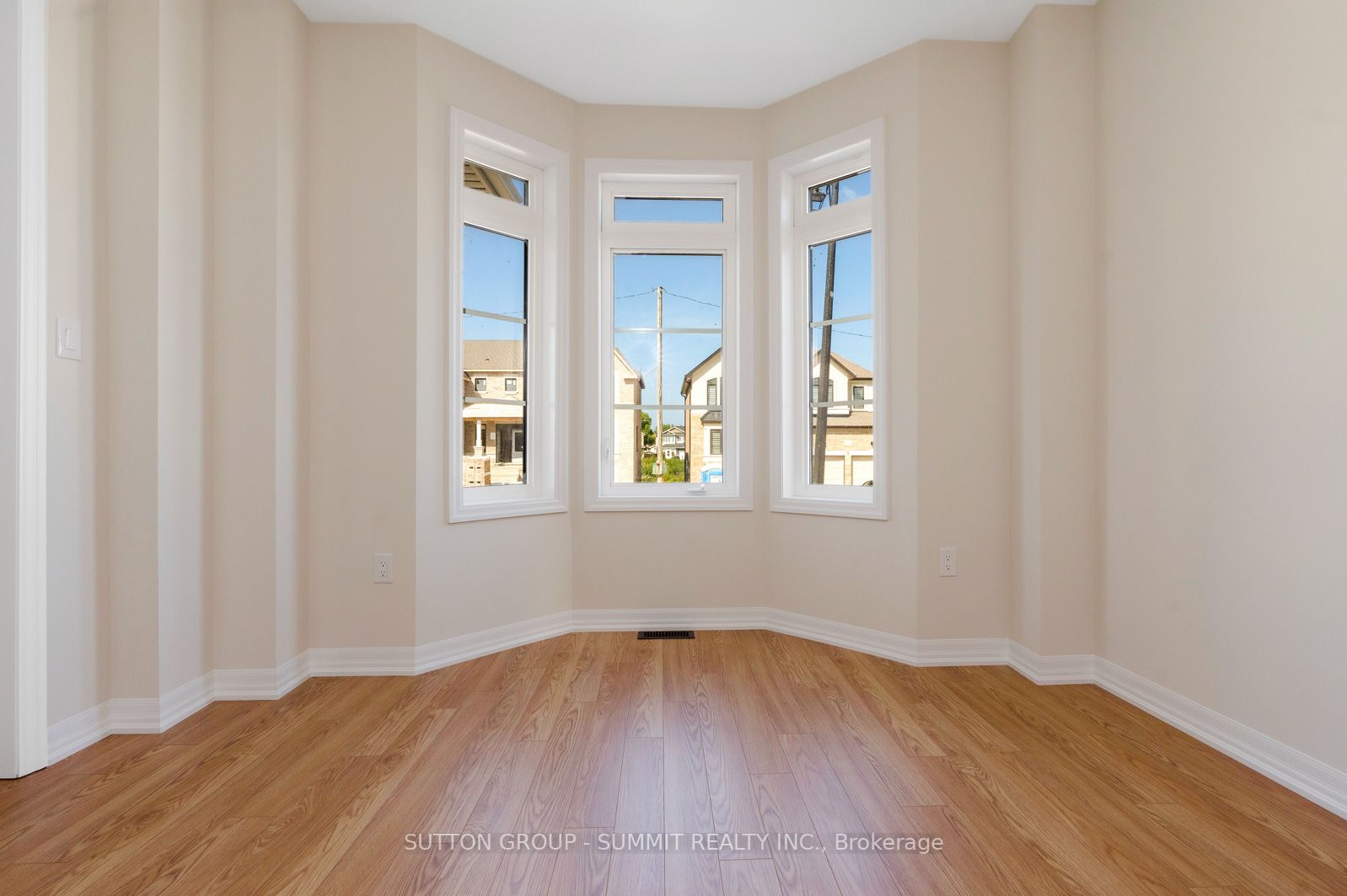 242 Warden St
