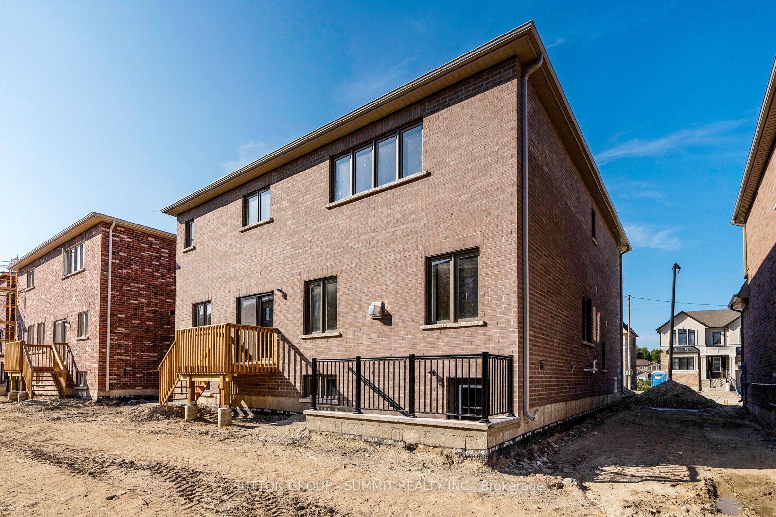 242 Warden St