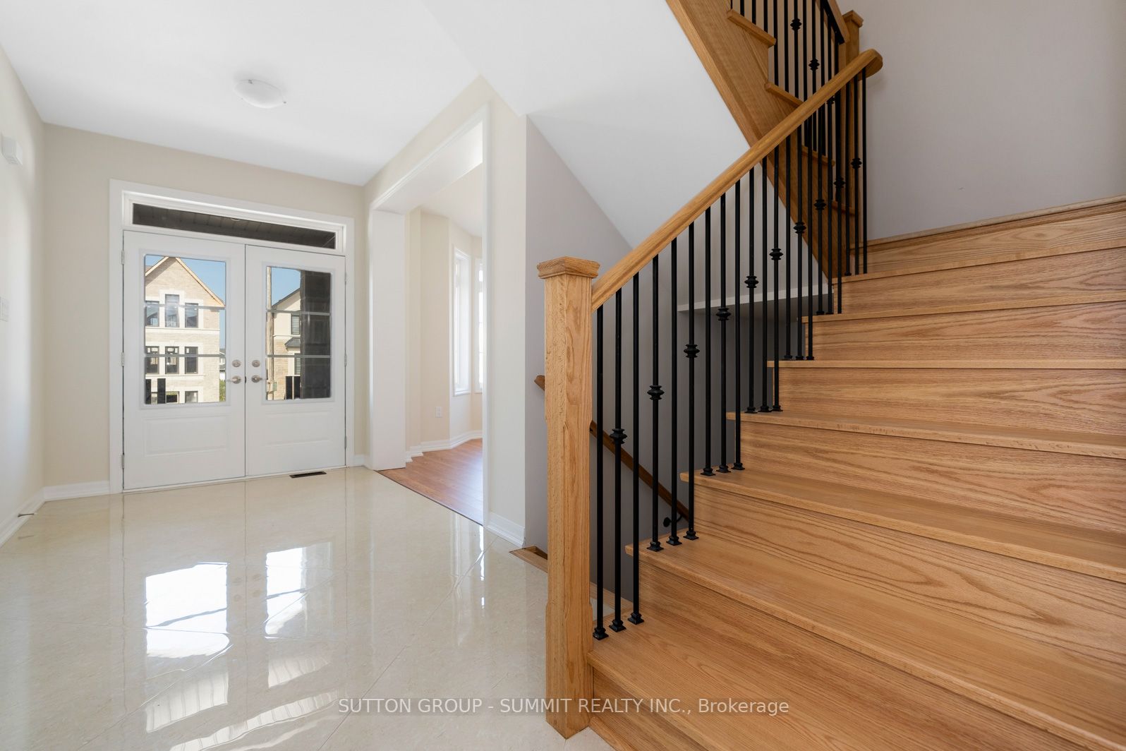 242 Warden St