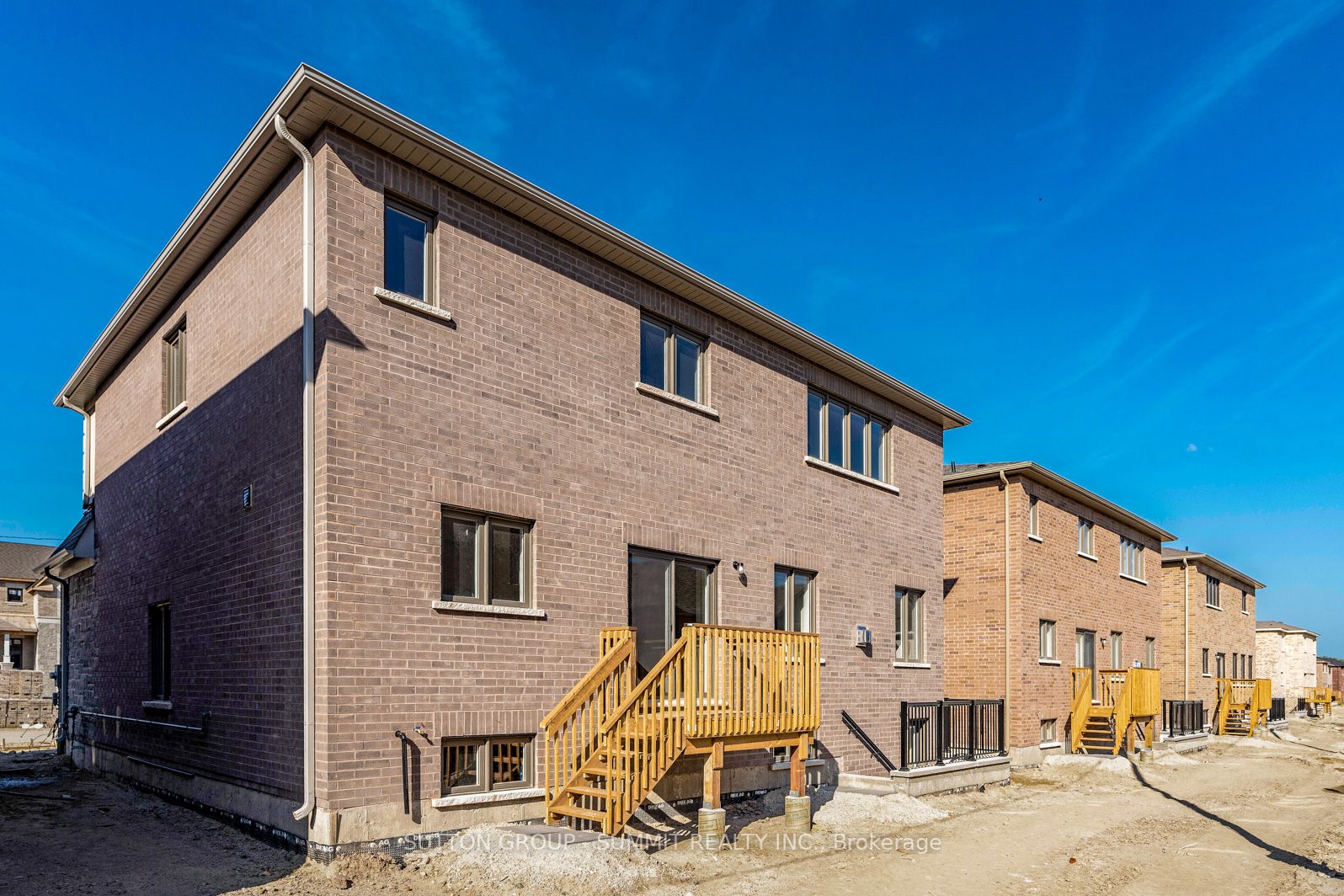 242 Warden St