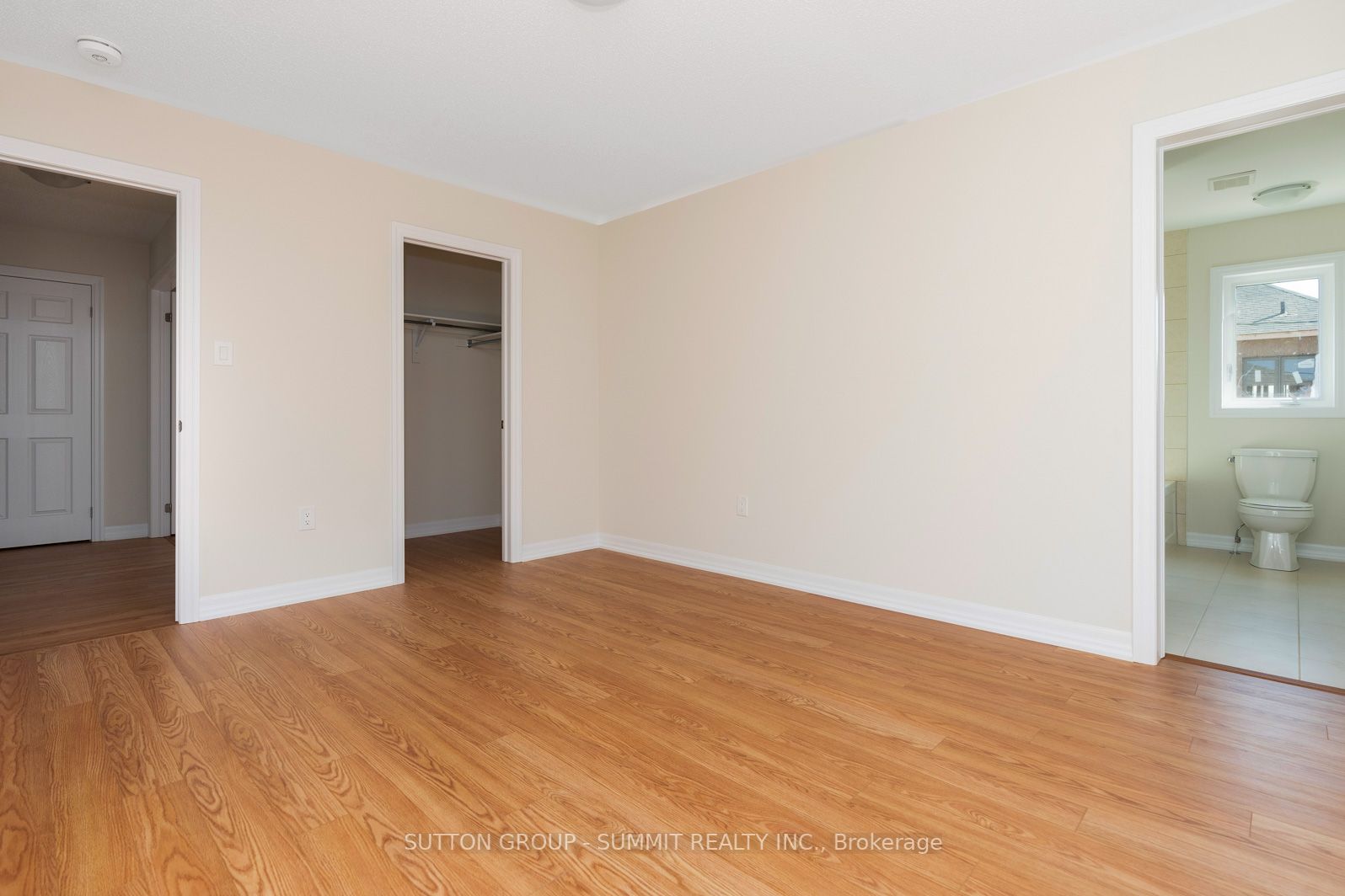 242 Warden St