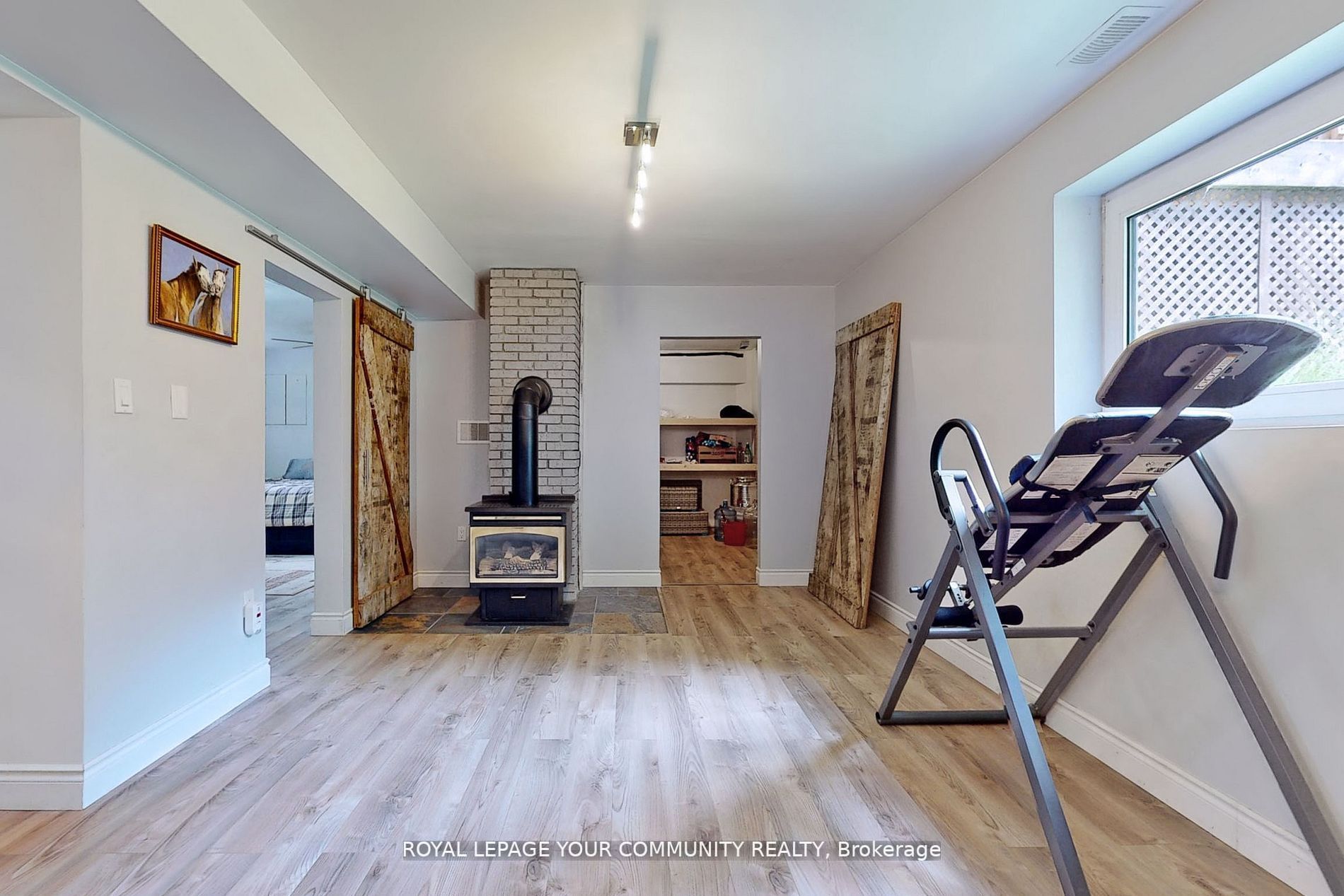 859 Lakeshore Rd E