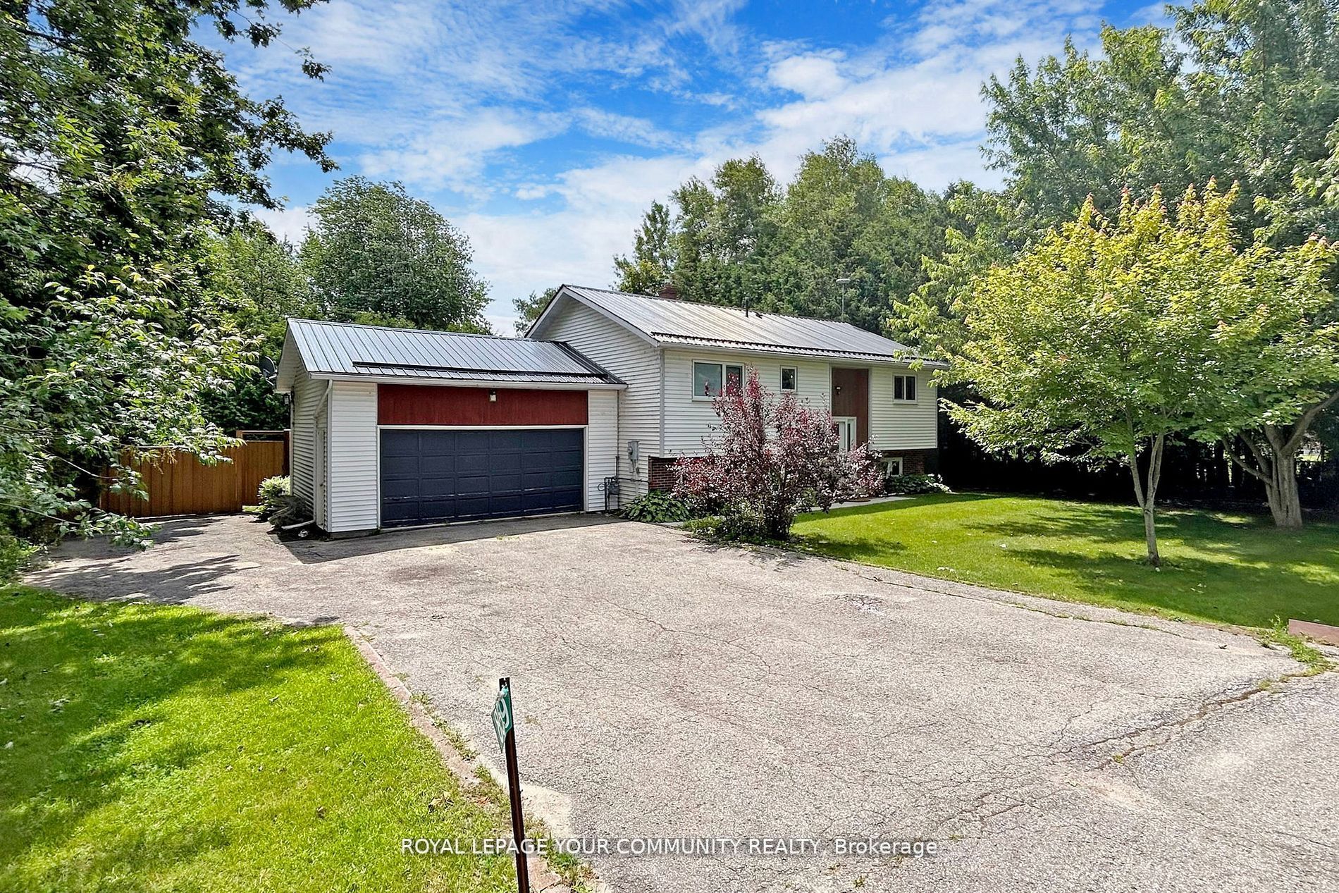 859 Lakeshore Rd E