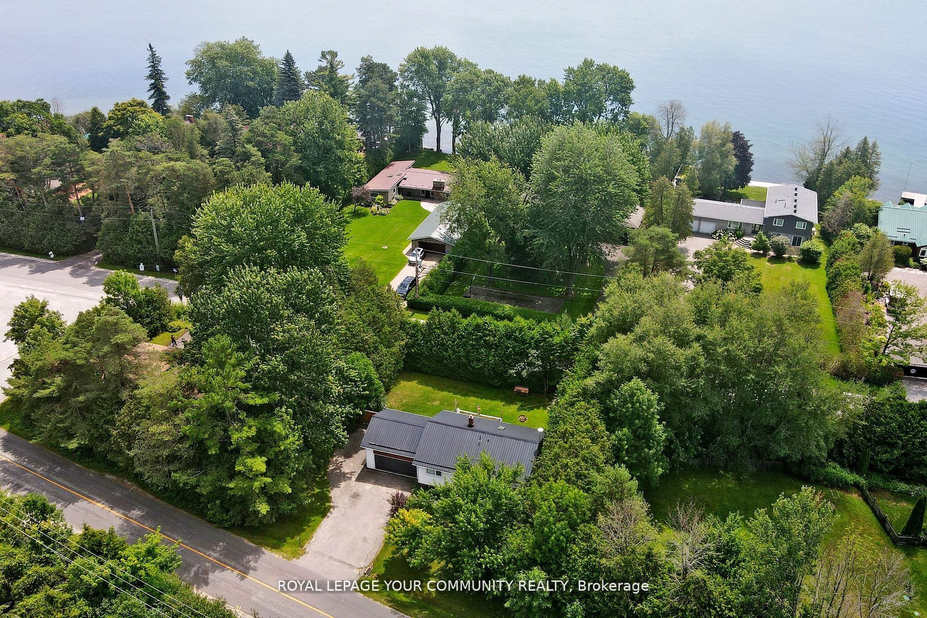 859 Lakeshore Rd E
