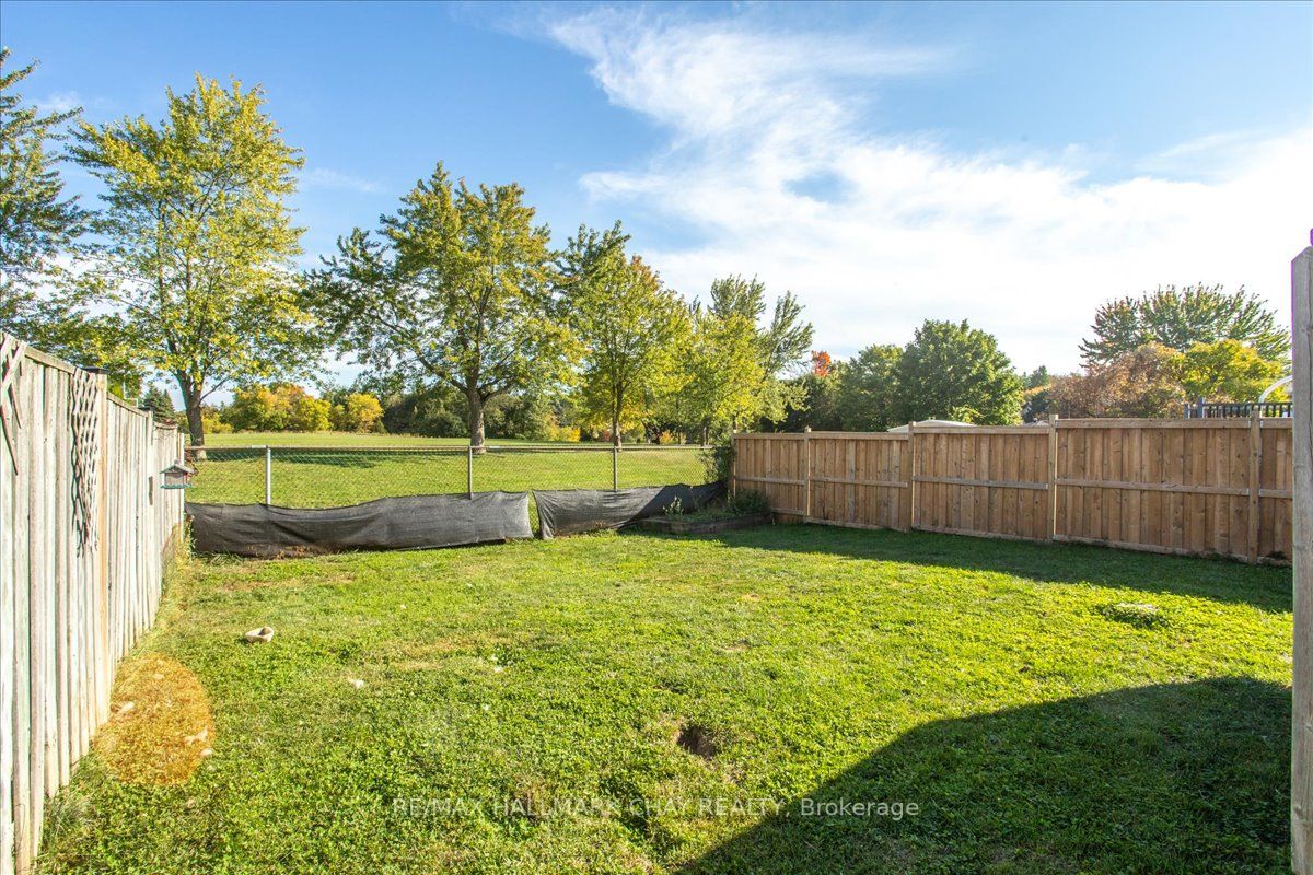 168 Lillian Crescent