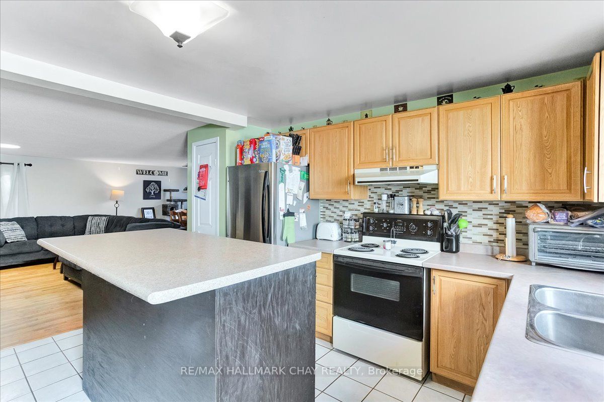 168 Lillian Crescent