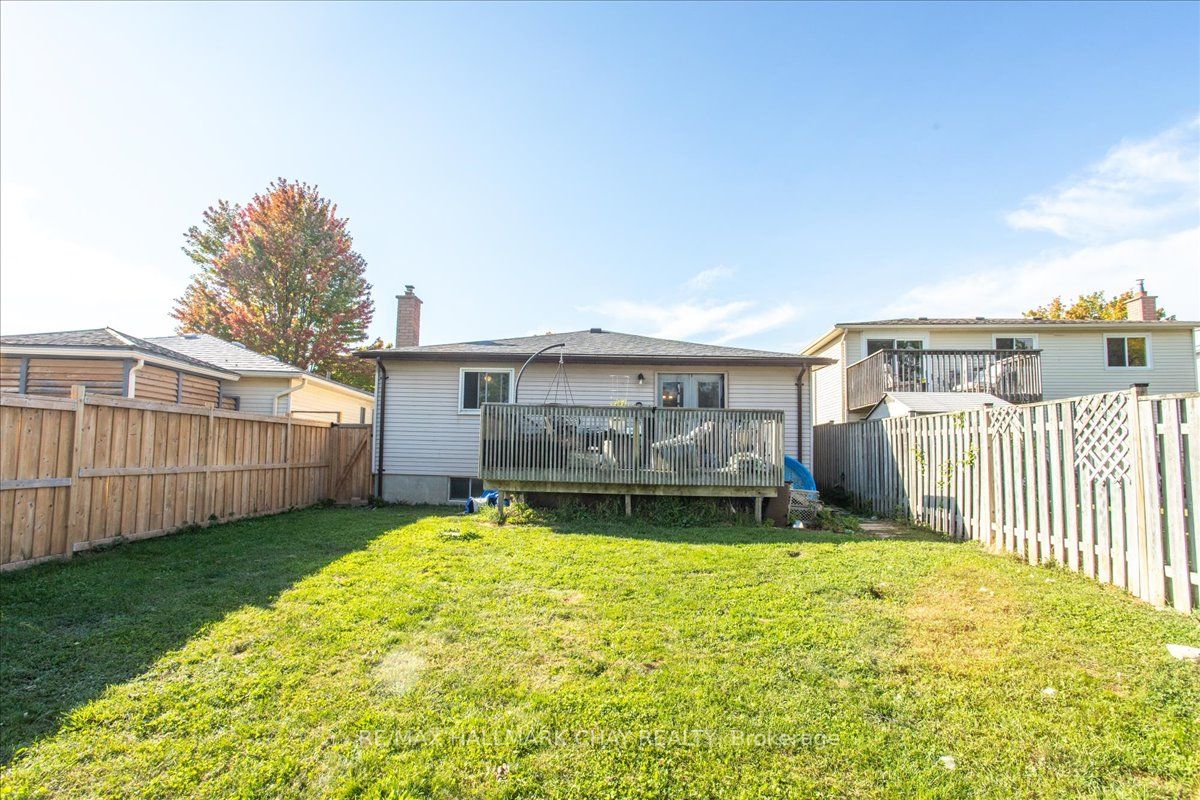 168 Lillian Crescent