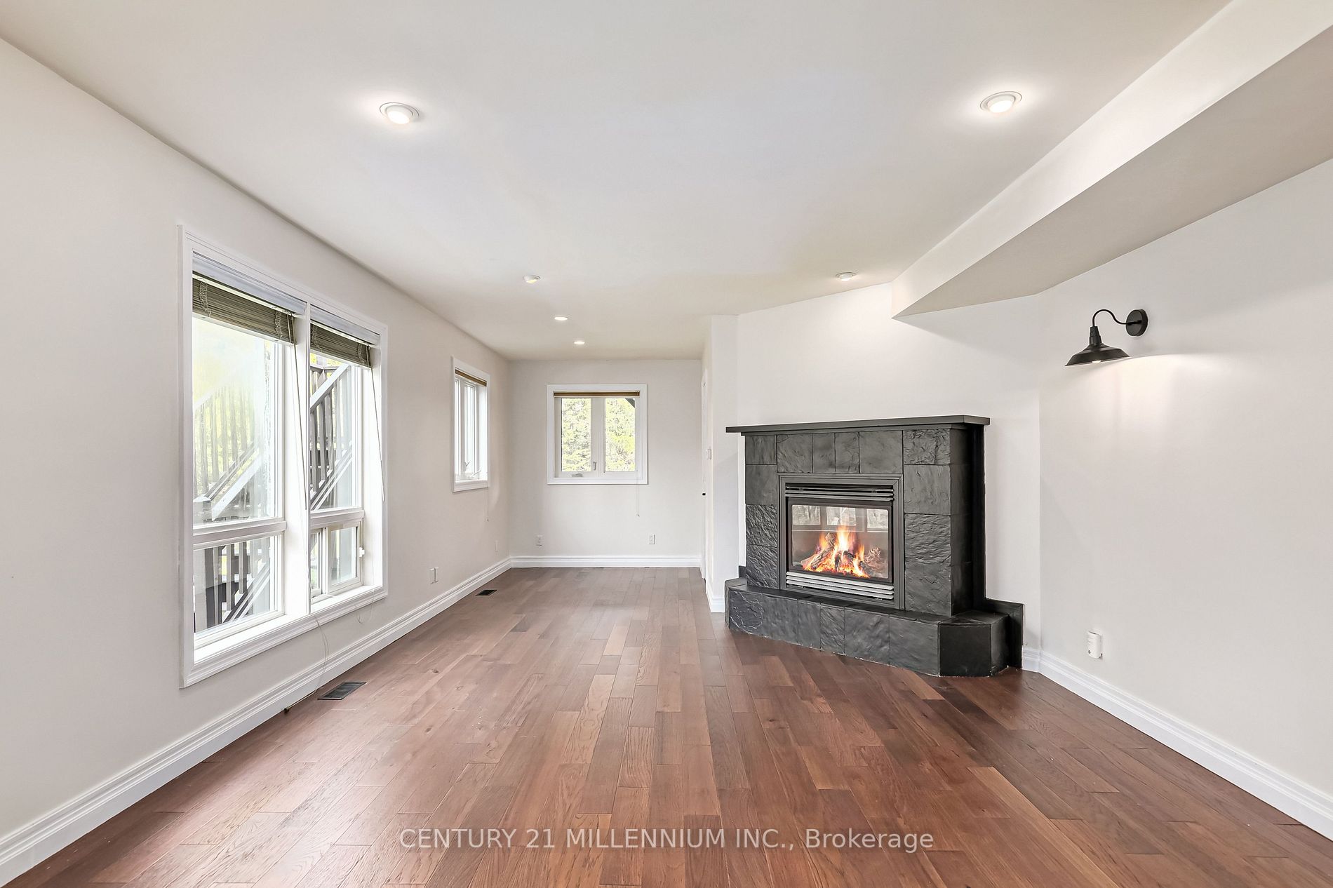 20 Forest Dr