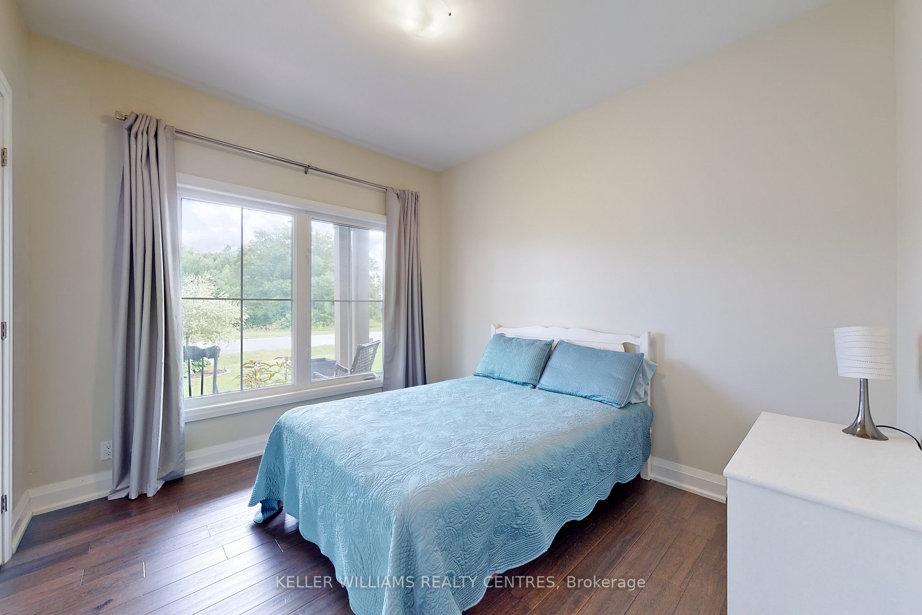 34 Georgian Grande Dr