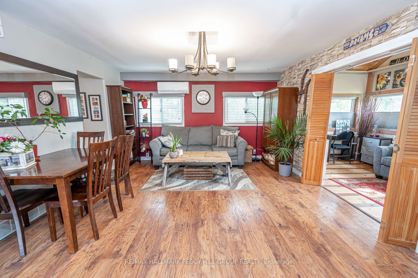 3 Simcoeside Ave