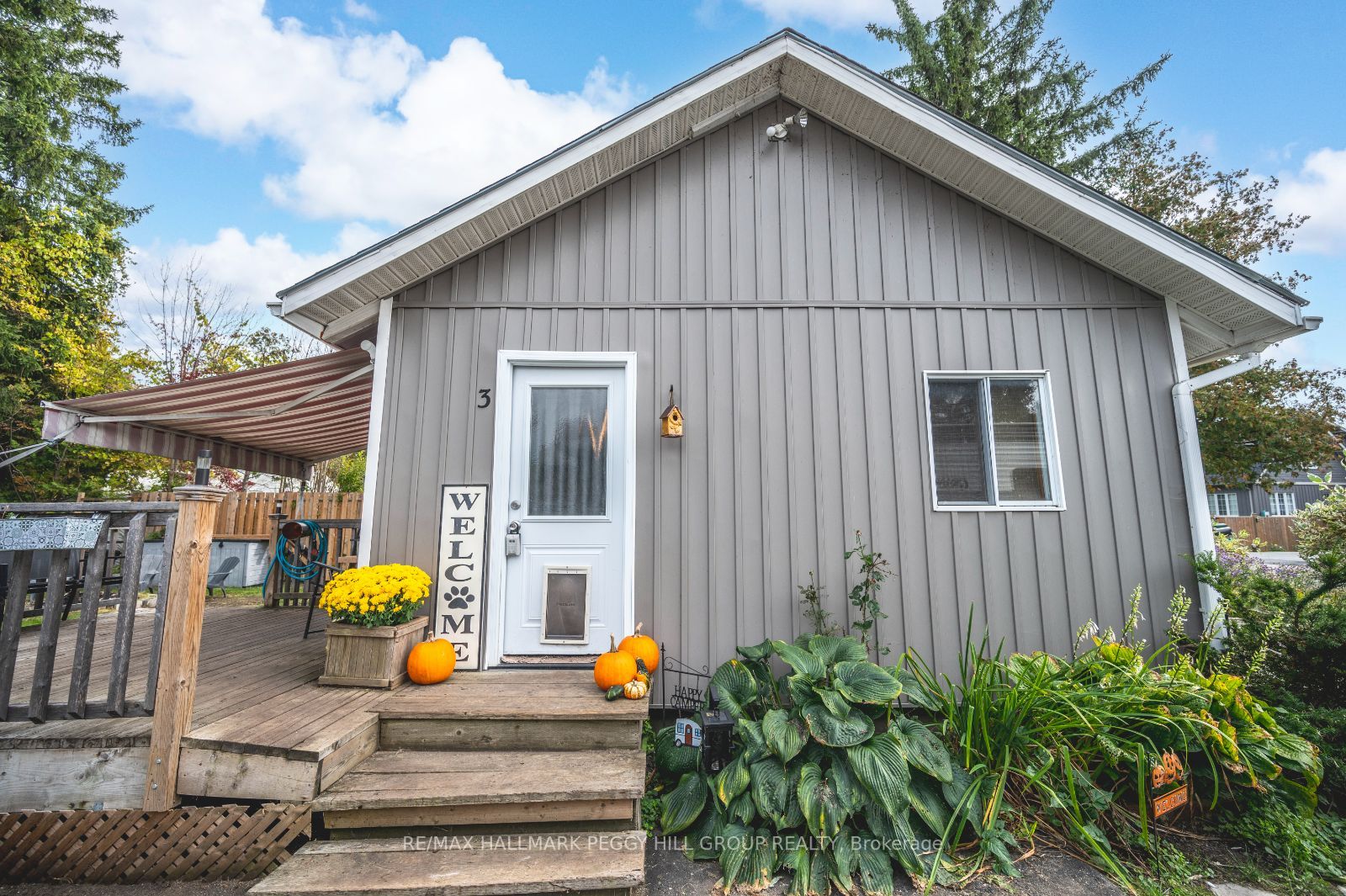 3 Simcoeside Ave