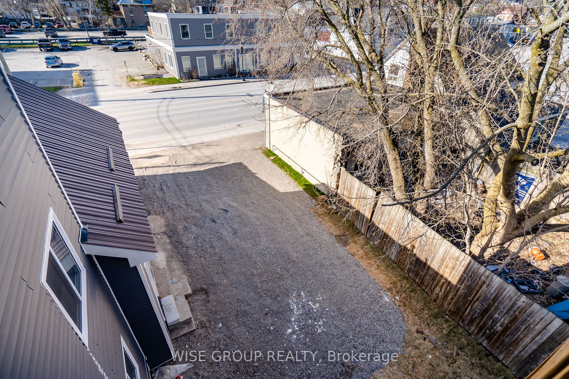 99 Colborne St W, #C