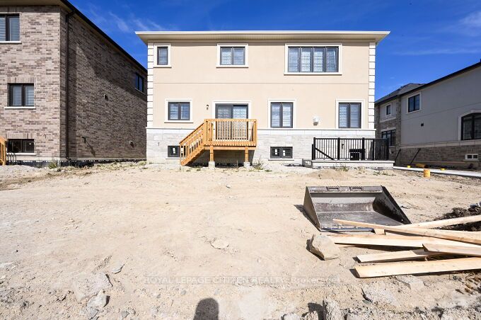 226 Warden St
