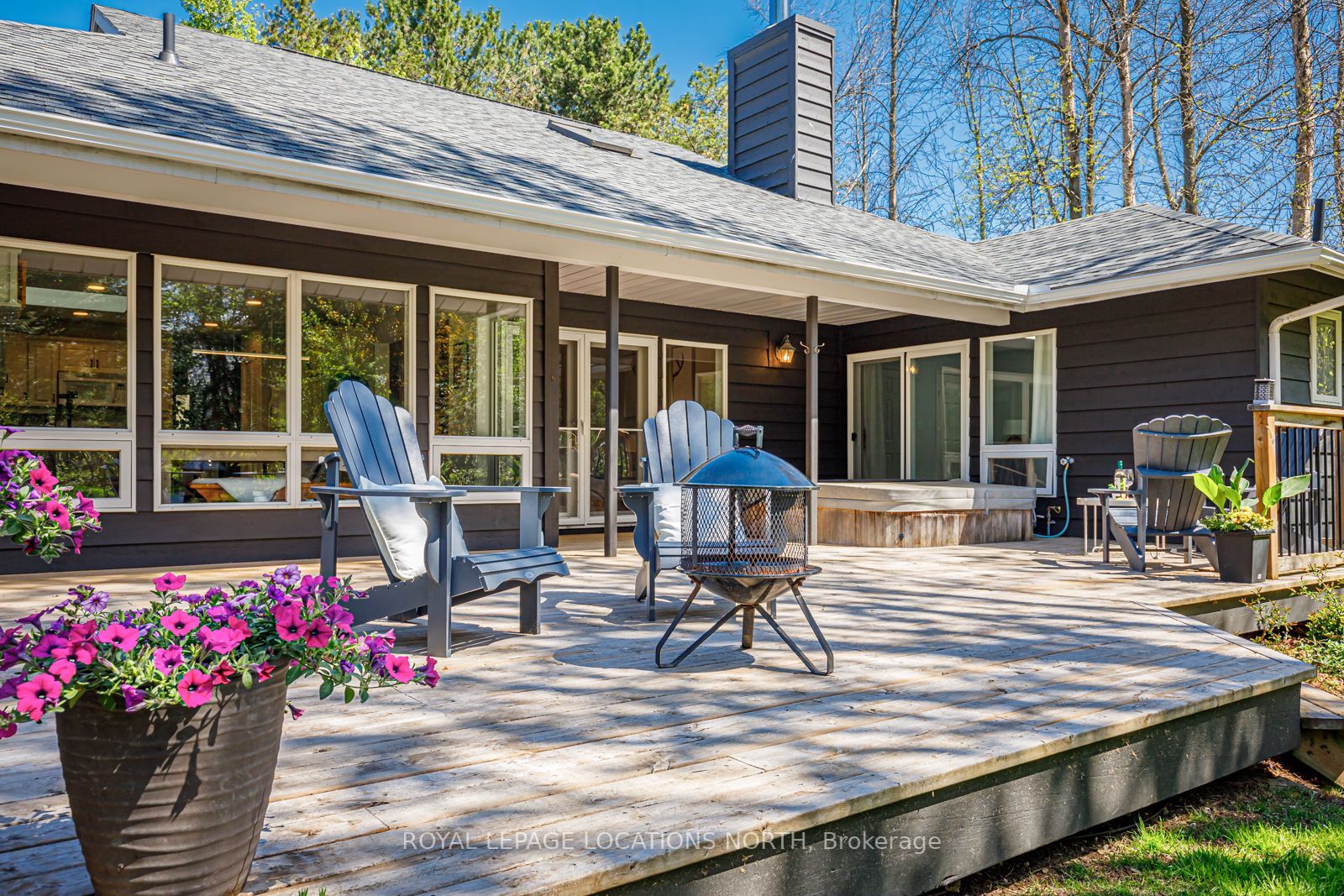 15 Forest Dr