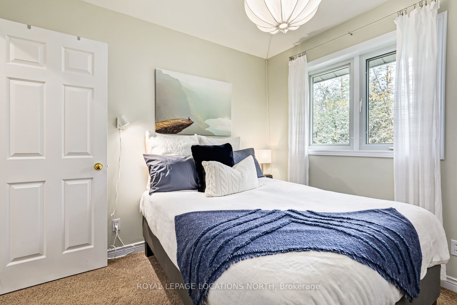 15 Forest Dr