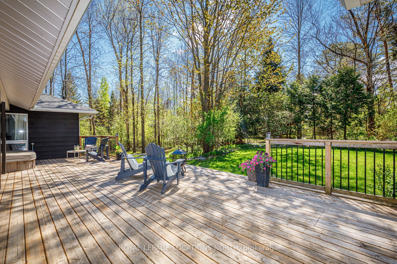15 Forest Dr
