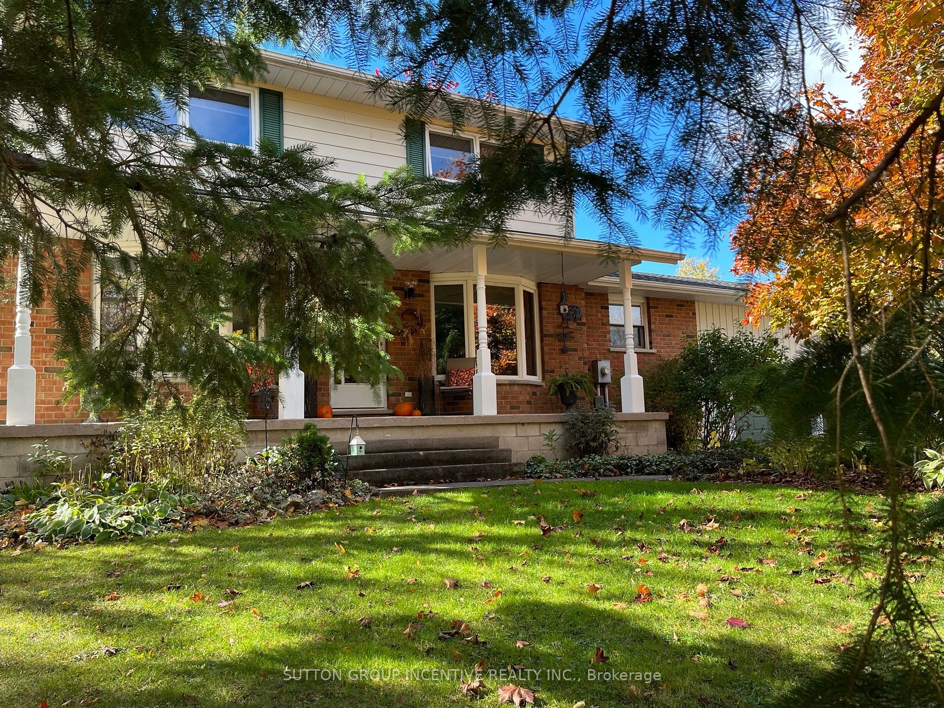 80 Mary St