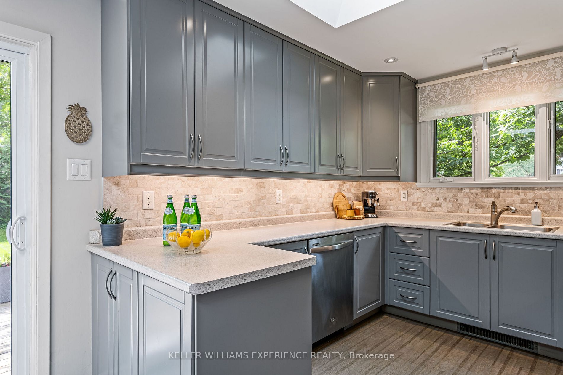13 Royal Oak Dr