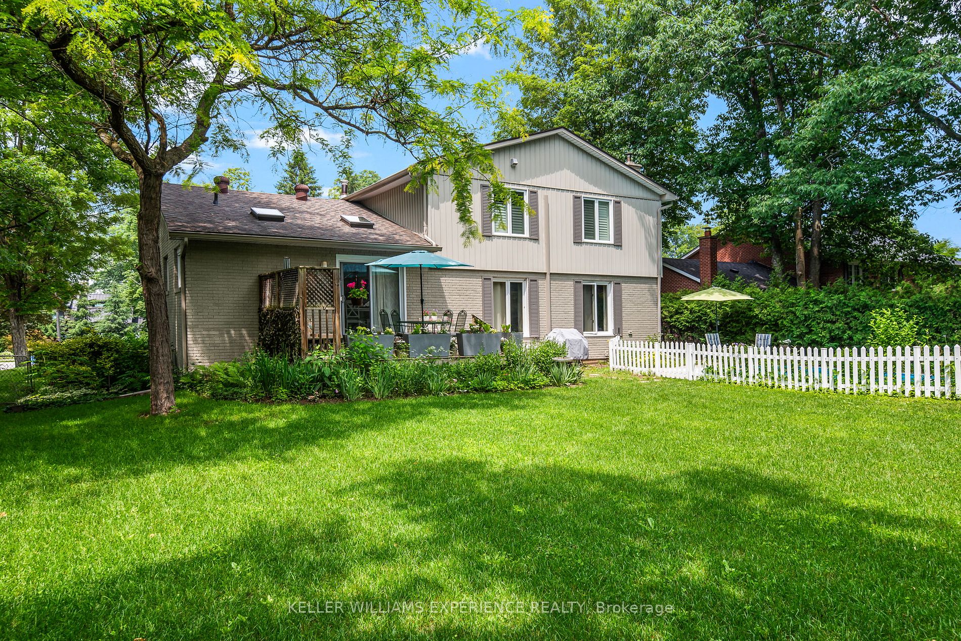 13 Royal Oak Dr
