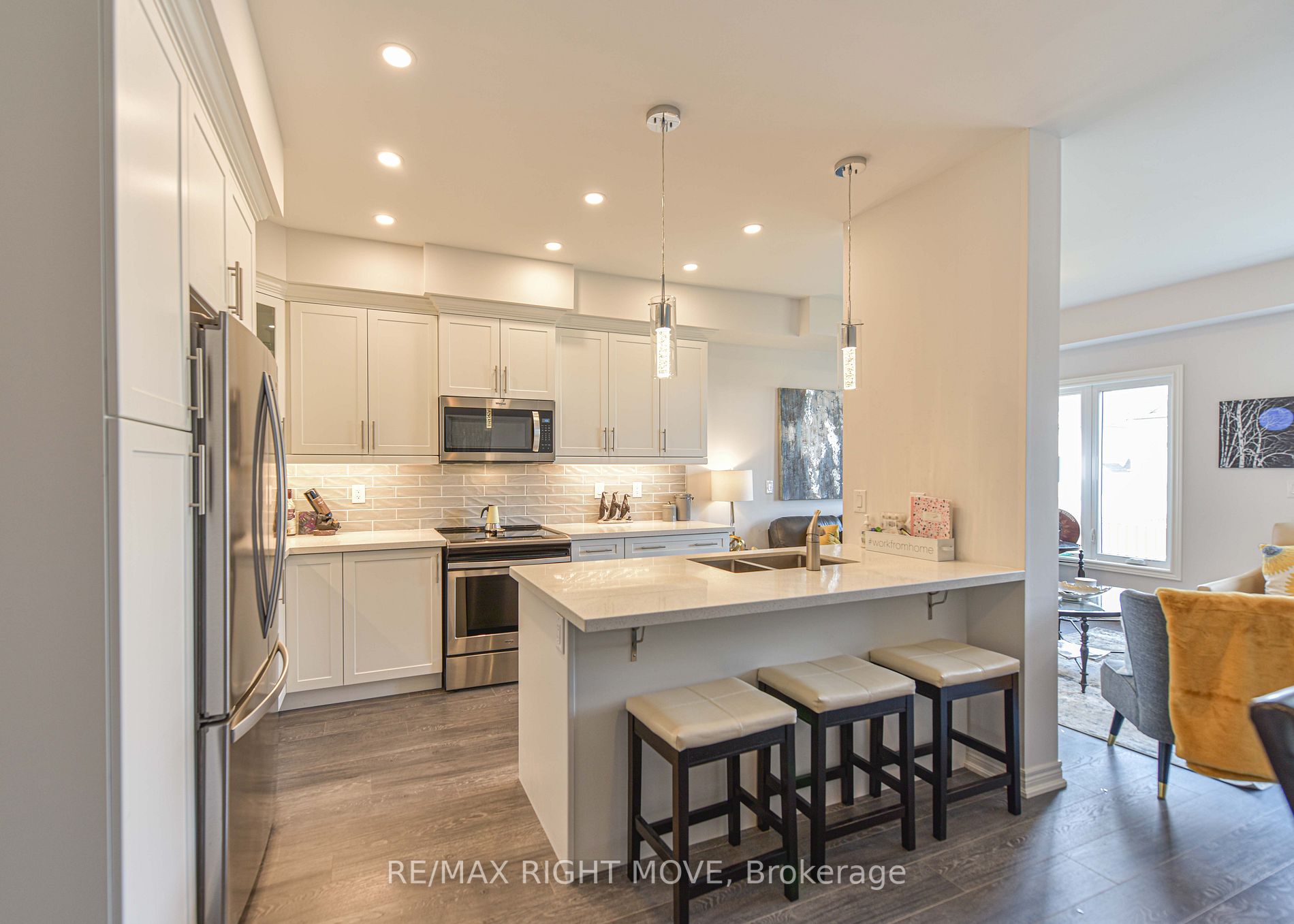 248C James St