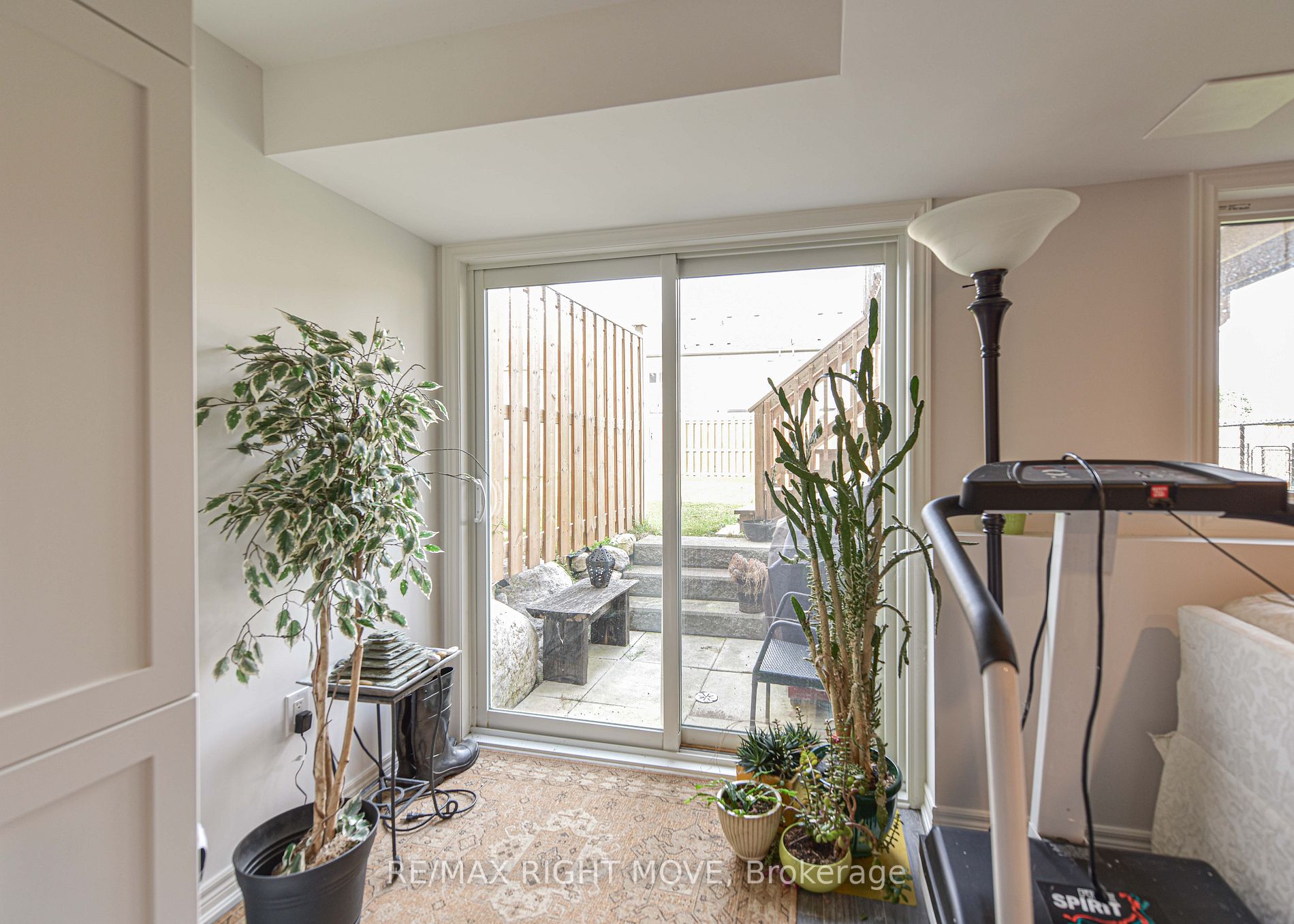 248C James St