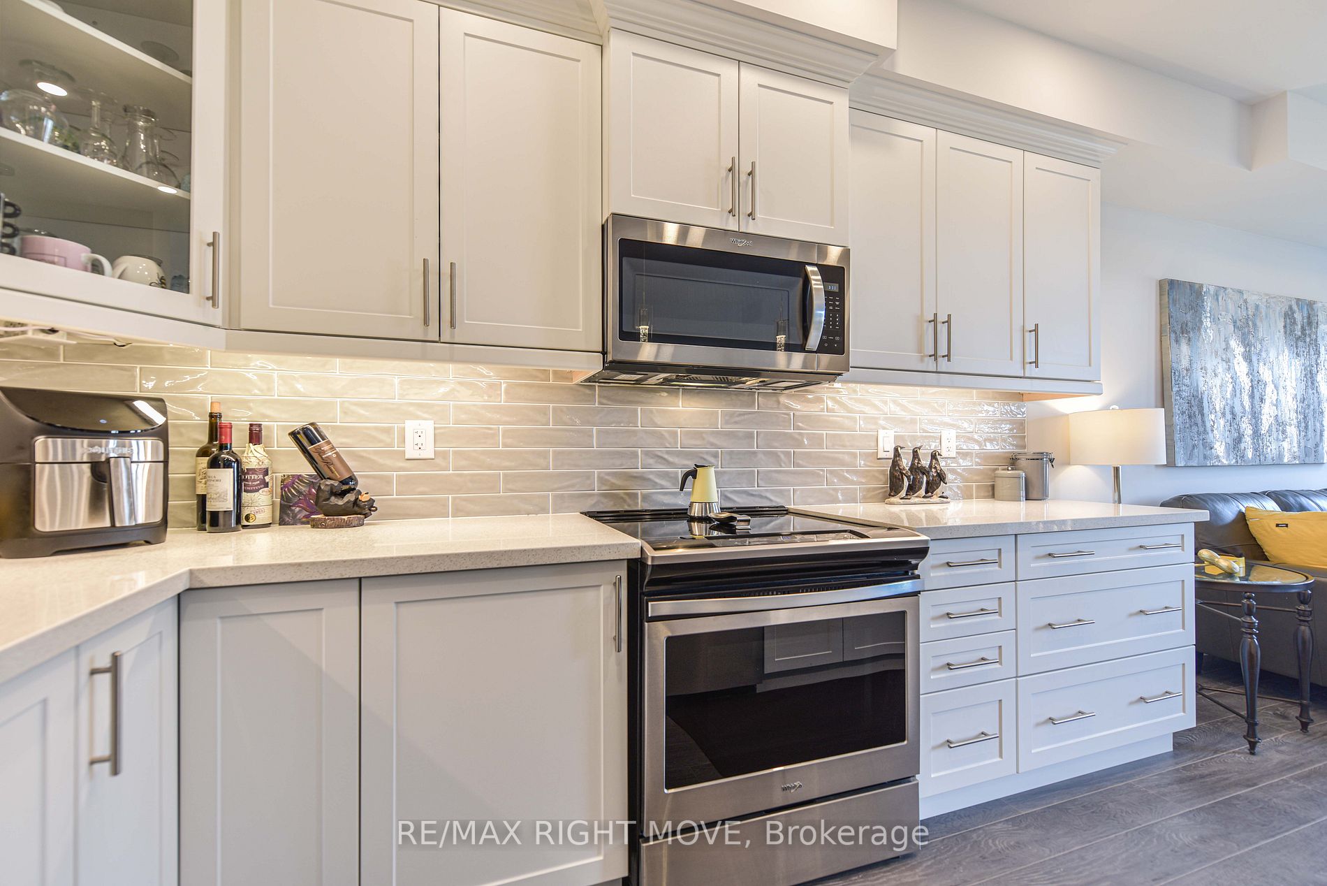 248C James St