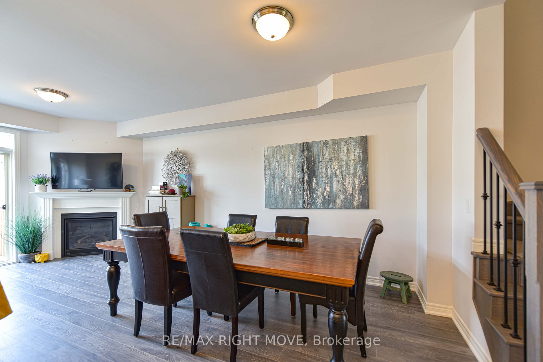 248C James St