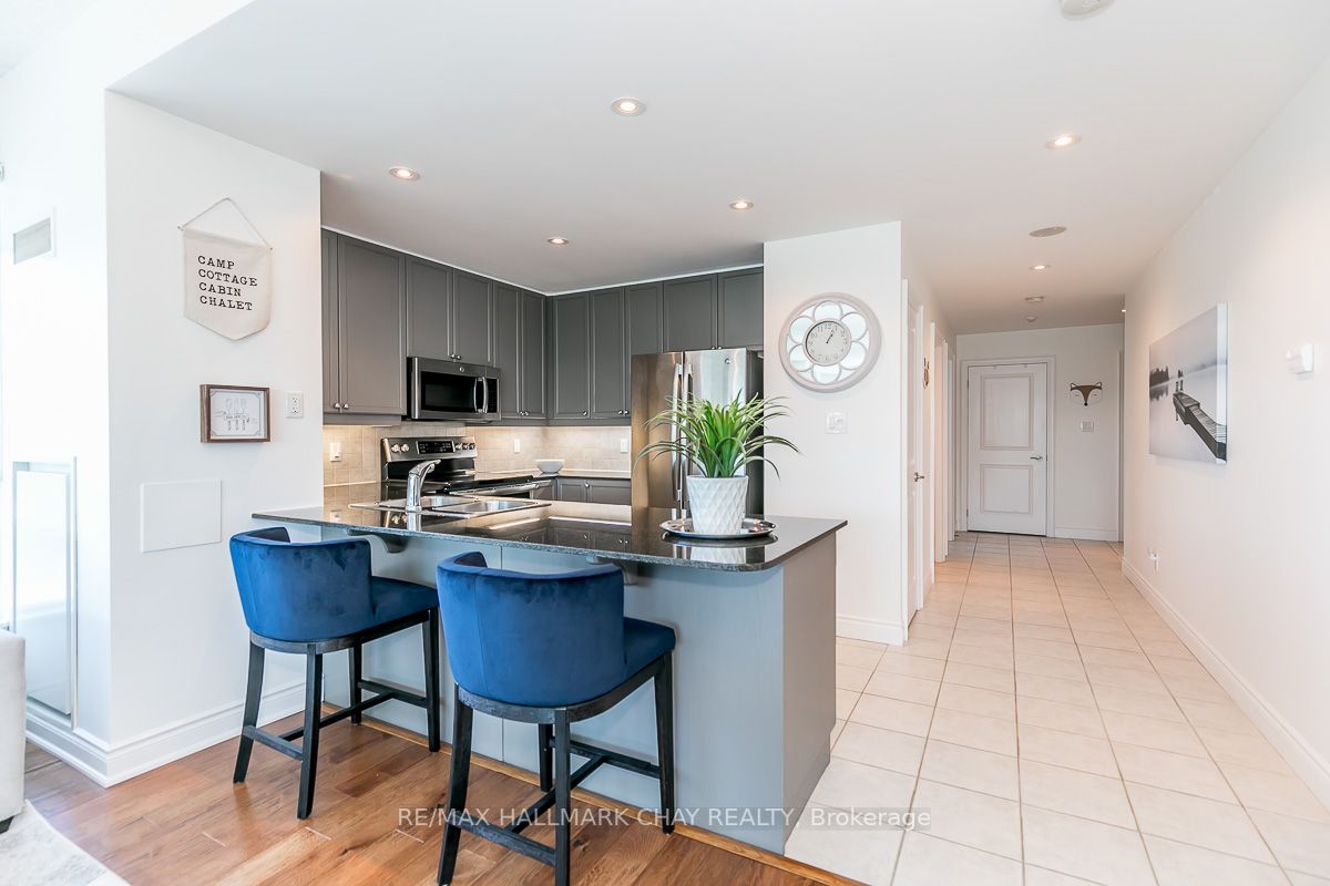 37 Ellen St, #1201