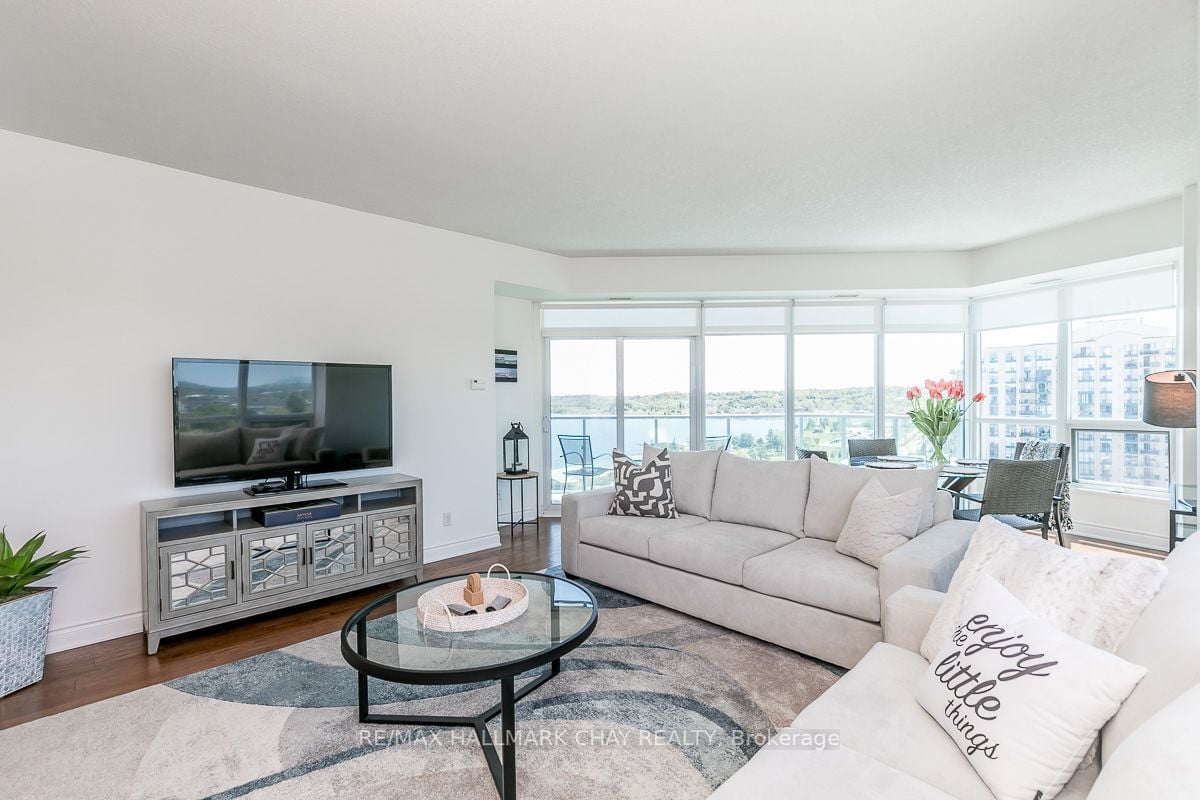 37 Ellen St, #1201