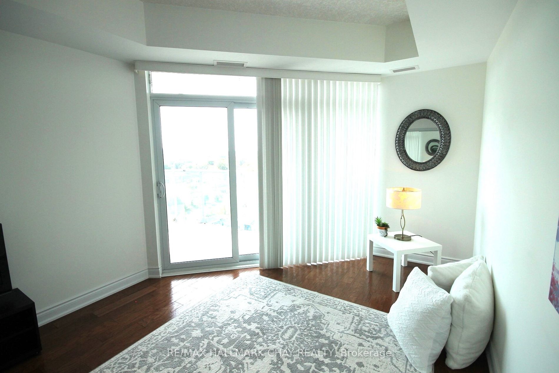 37 Ellen St, #1201