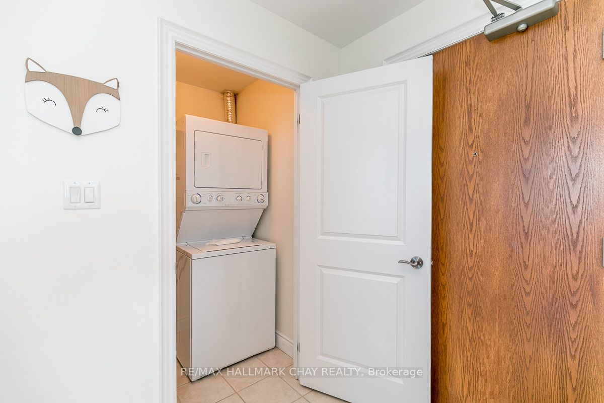 37 Ellen St, #1201