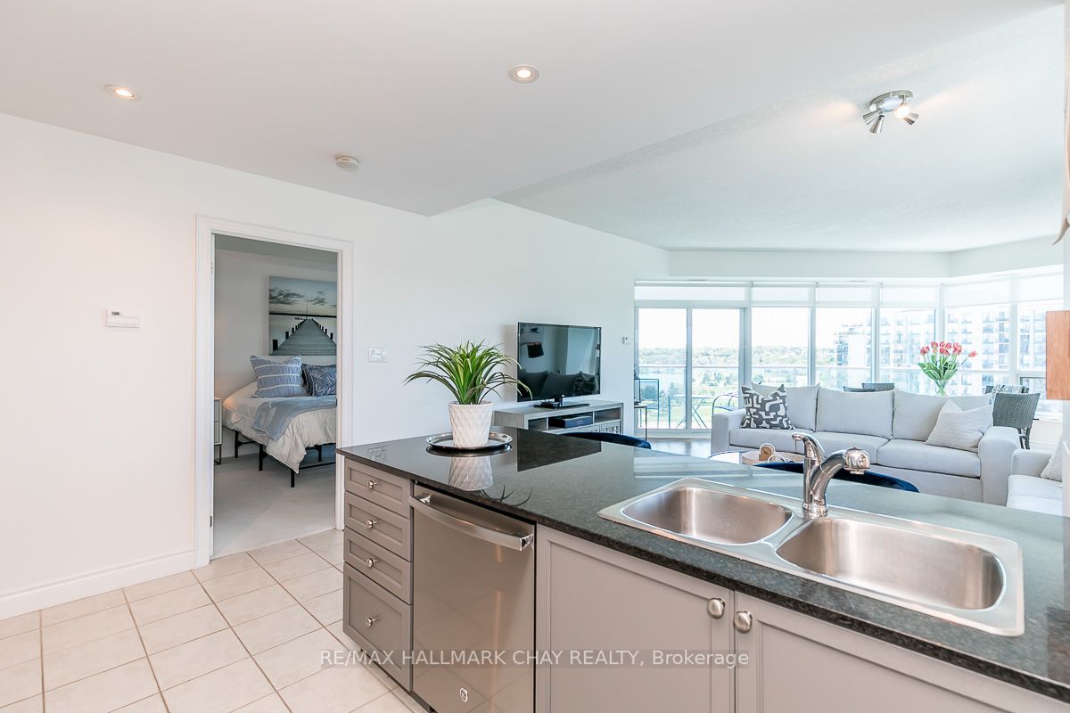 37 Ellen St, #1201