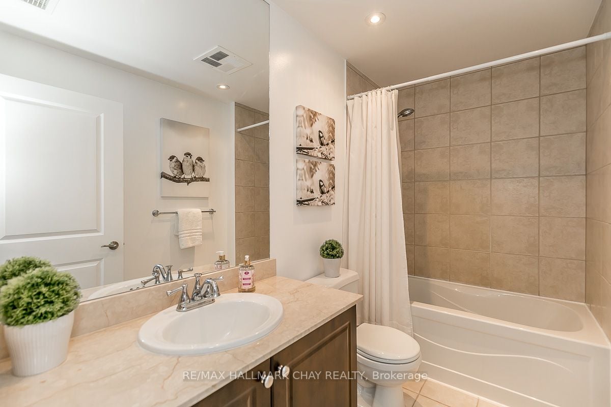 37 Ellen St, #1201