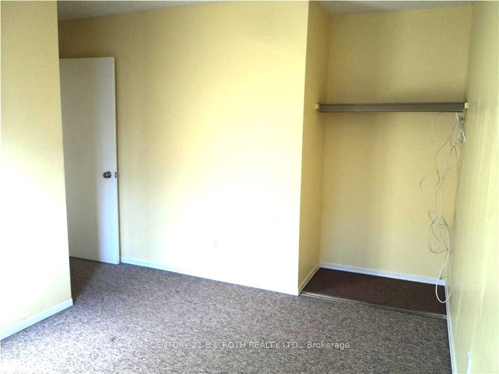 1095 Mississaga St W, #143