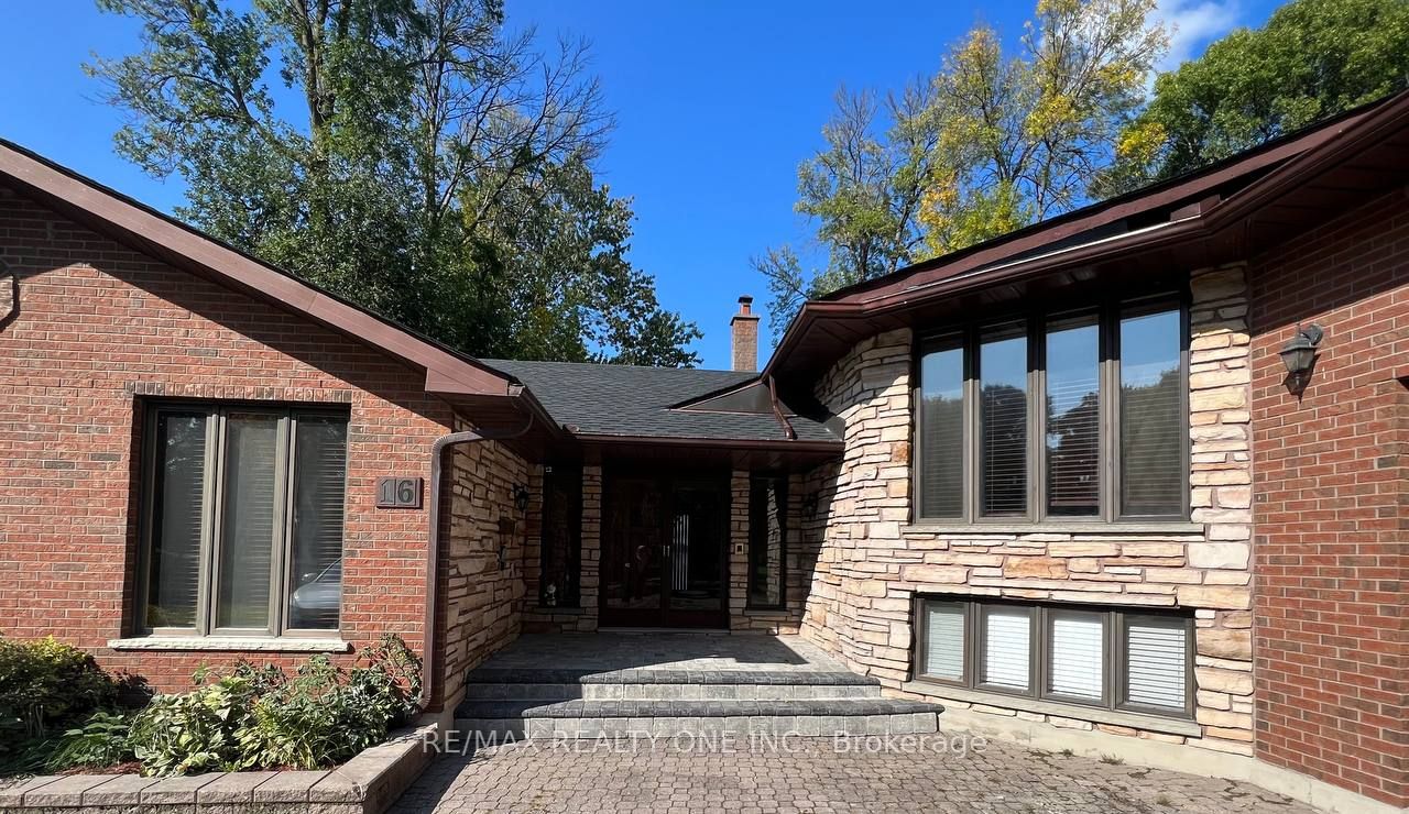 16 Thicketwood Place